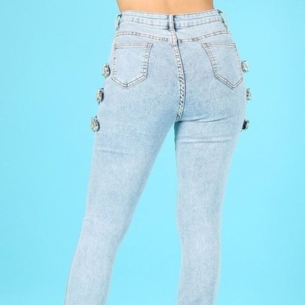 Callie Buckled: Silver Accented Acid Wash Blue Stretch Denim Skinny Jeans - Picture 5 of 9